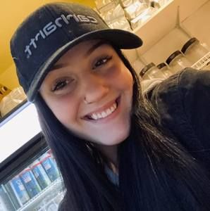 Meet your Posher, Julia